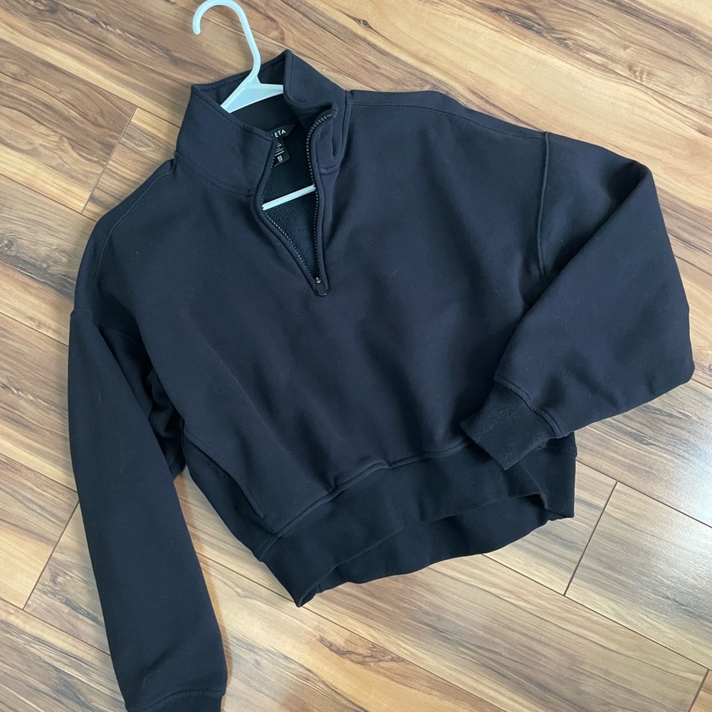 Athleta Women’s Black Quarter-Zip Pullover sweatshirt super cozy XS like new